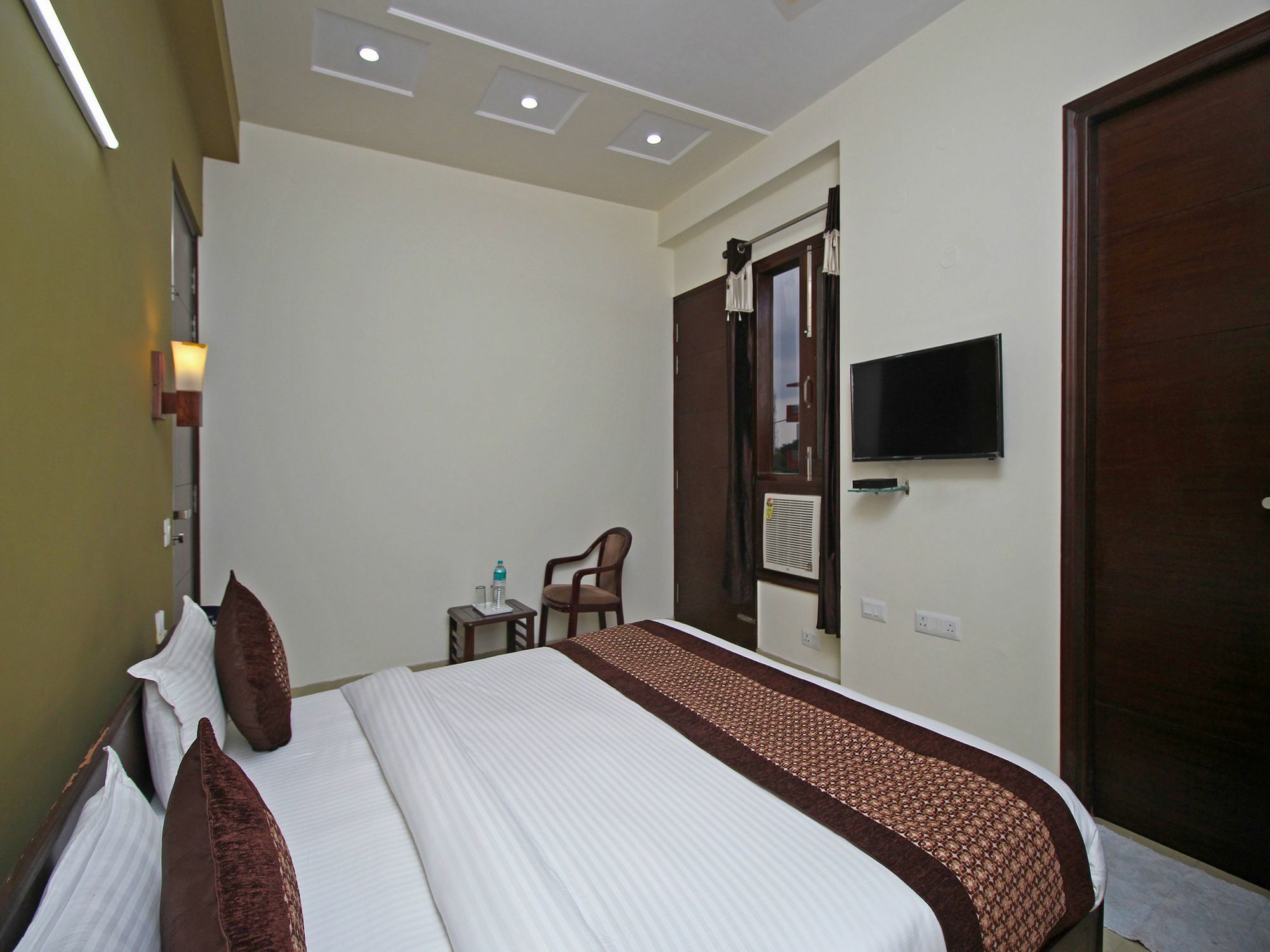 Fabhotel Mannat Residency Sec 52 Γκουργκάον Εξωτερικό φωτογραφία